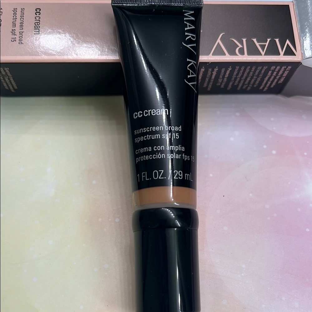 Mary Kay CC Cream - Cream- brand new - Deep color - Picture 4 of 4